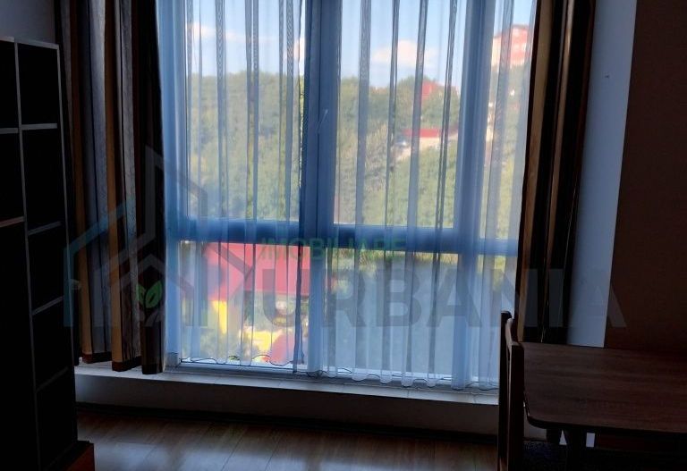 Închiriez apartament 2 camere mobilat utilat - Poză 1