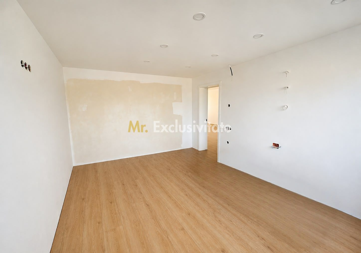# Apartament renovat integral, Satu Mare zonă centrală, etaj 3/4 - Poză 2