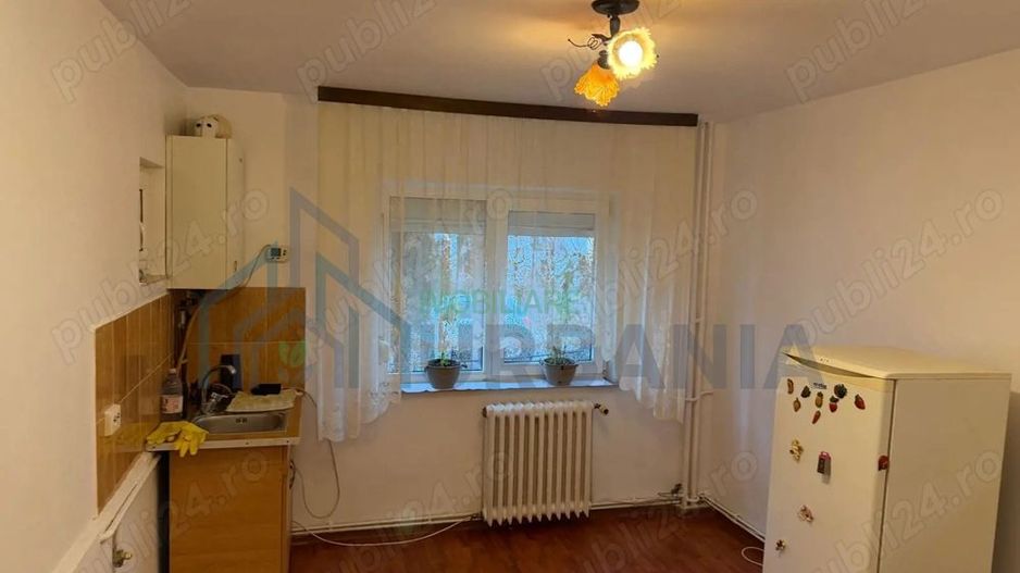 # De vanzare garsoniera recent renovata in zona Galata - Poză 1