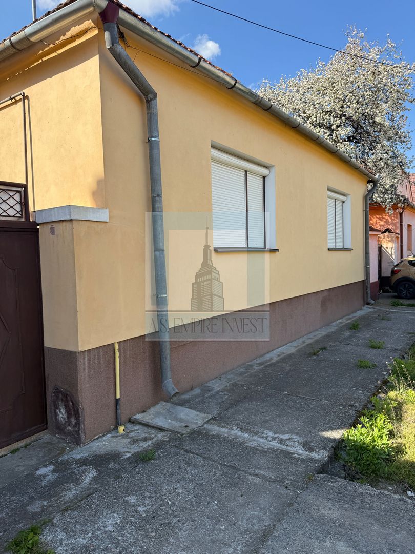 Casa 3 camere,singur in curte,360 mp teren - Halchiu/Brașov - Poză 3