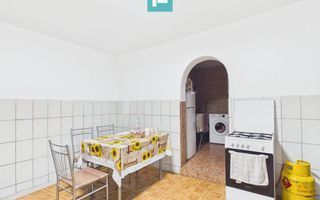 Casă  2 corpuri și 4 camere teren 1440 mp în Macea - Poză 7