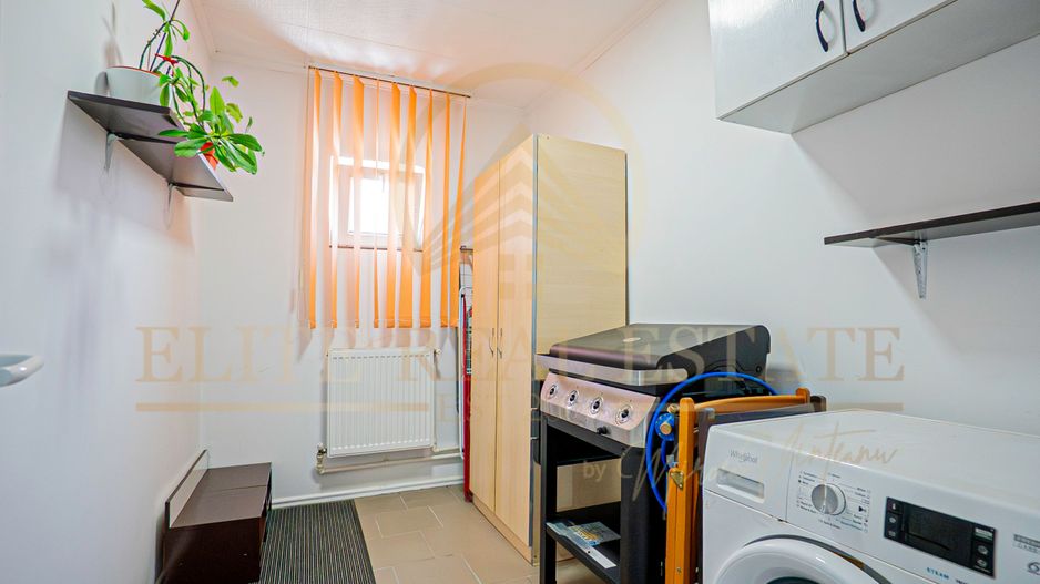 Apartament in vila , Curte  , Garaj - Pod butelii - Poză 9