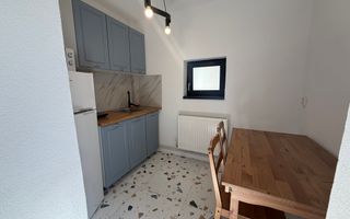 Garsoniera, ultracentral - 400 Euro - Poză 1
