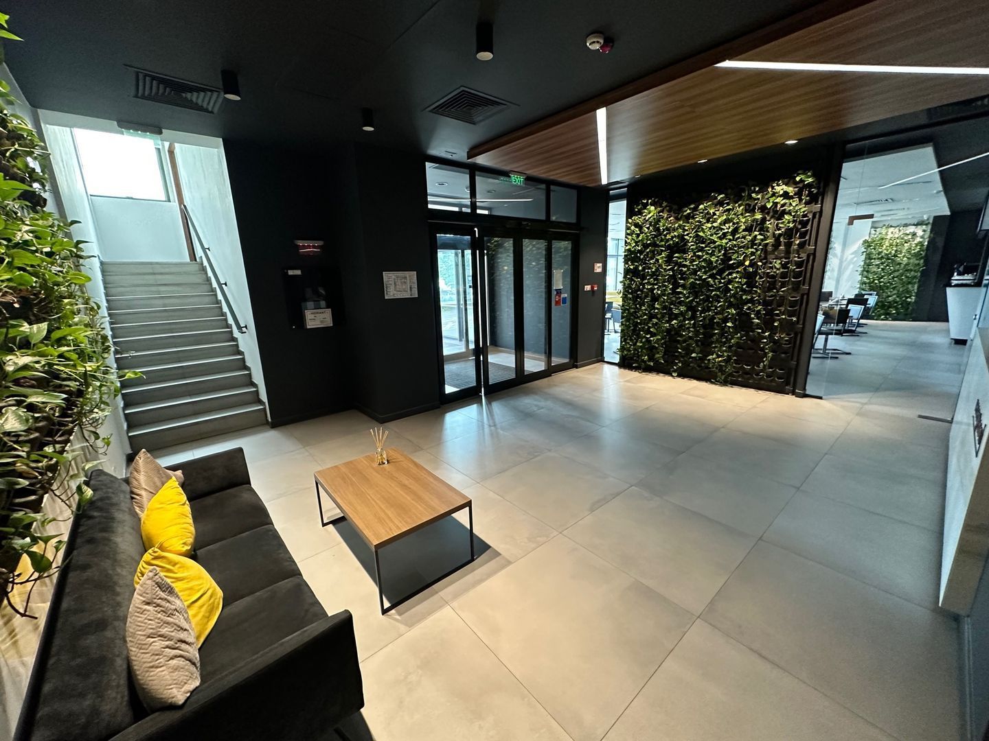 Clădire de inchiriat clinica / birouri - Poză 1