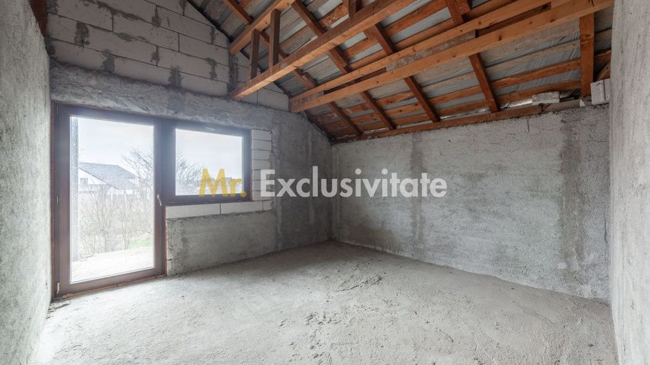 Casa sptioasa cu potential real in Maracineni la 5 pasi de Pitesti-Arges! - Poză 12