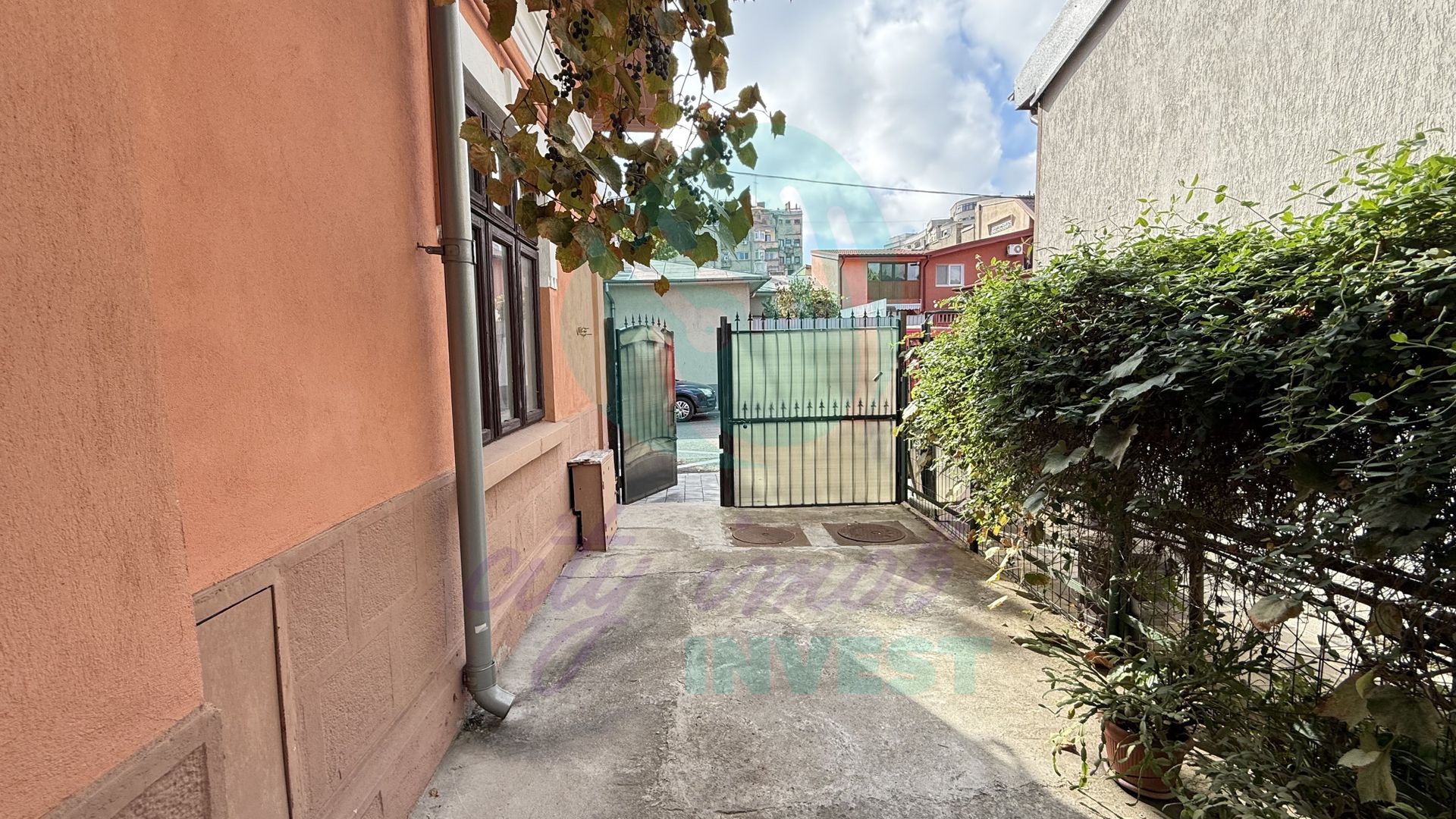 Casa singura in curte la 2 pasi de Calea Calarasilor - Poză 3