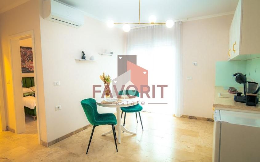 VAND 1/2 CLADIRE CU 6 APARTAMENTE - Poză 2