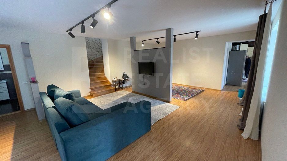 Chirie, casă, 2 nivele, 4 camere, strada Dumbrava, Durlești. - Poză 1