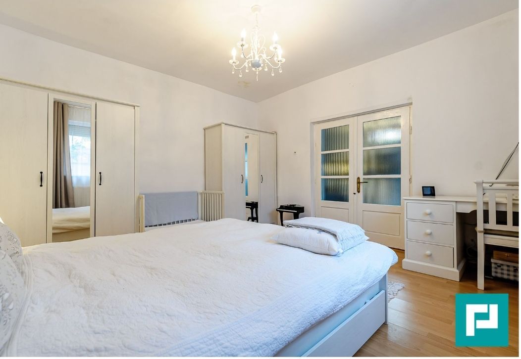 Proprietate cu 5 camere Aurel Vlaicu - Poză 7