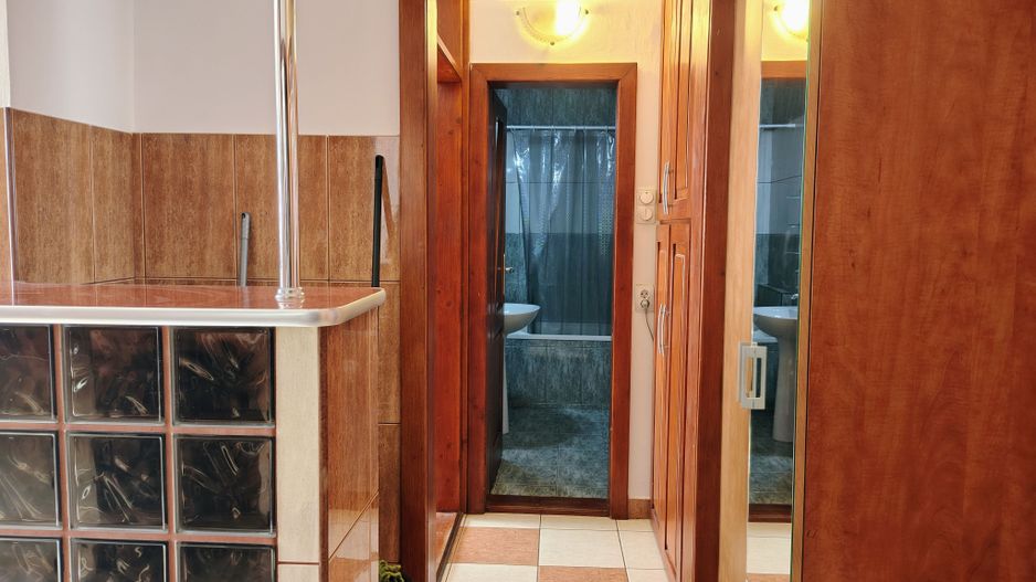 Închiriez 2 camere Str. Onestilor. Pret 300 euro. Comision 50%. - Poză 5
