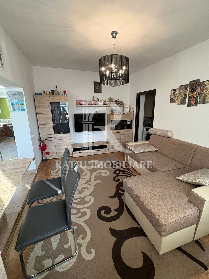 Apartament cu 3 camere | Decebal | Oradea - Poză 2