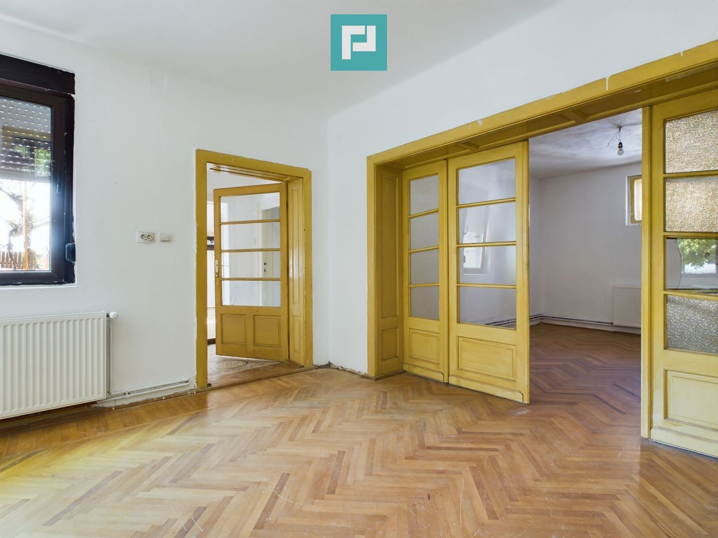 Casă 4 camere, zona centrală în Pâncota - Poză 4