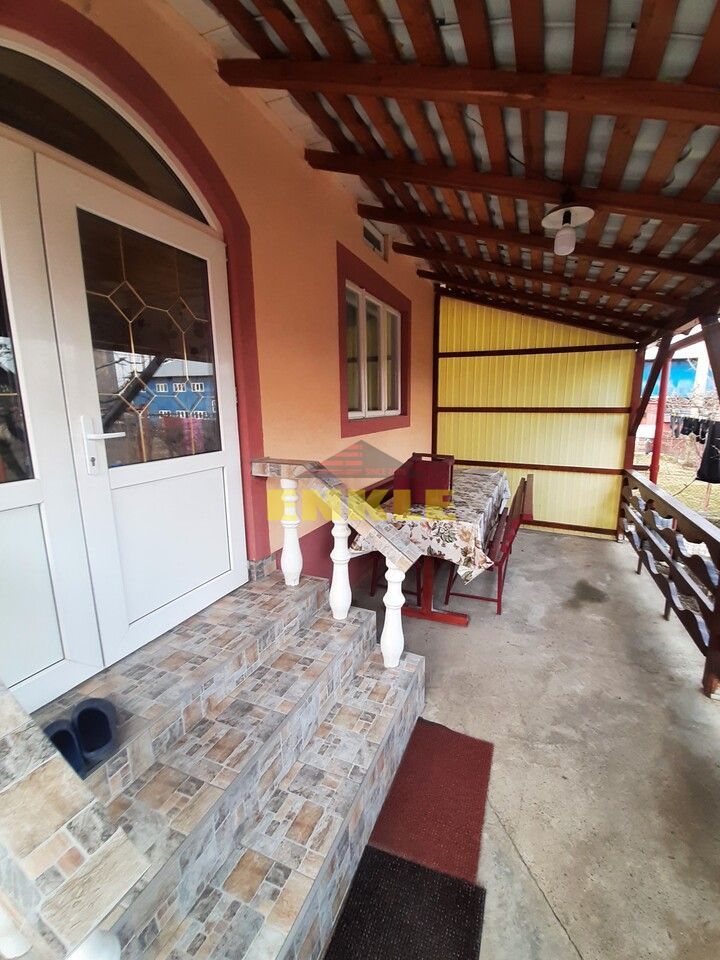 Casa cu 3 camere de vanzare in Botosani 156 mp cu teren 1100 mp - Poză 9
