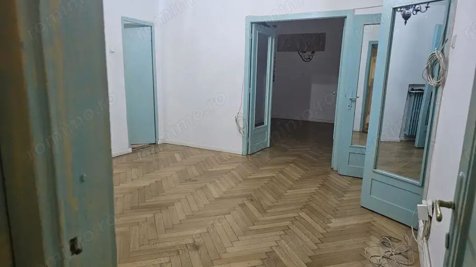 De vanzare Apartament 2 camere cu dosar de consolidare Piata Rosetti - Poză 3