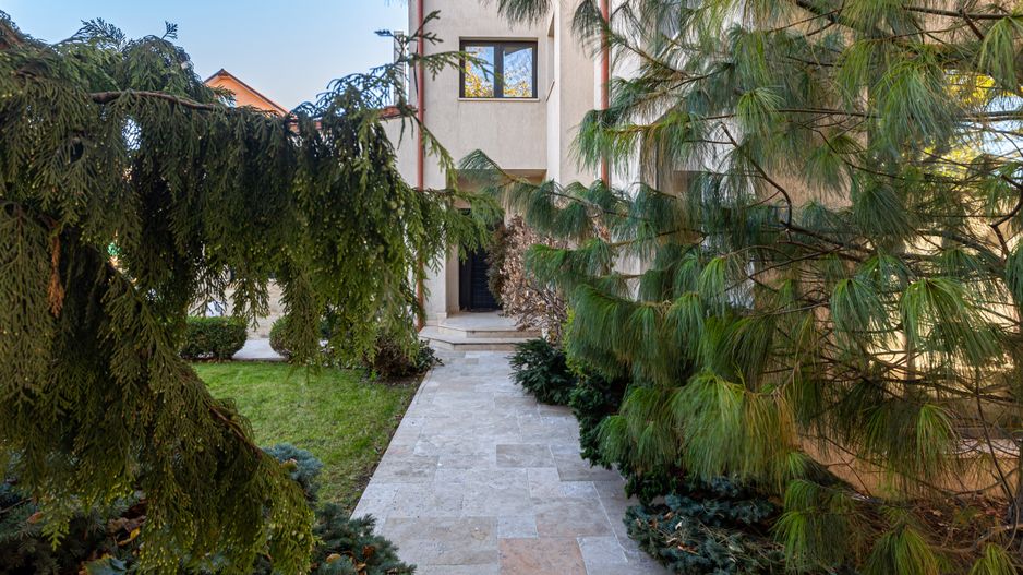 Vilă premium P+1+M, teren 1.216 mp – Faleza Sud, Constanța - Poză 2