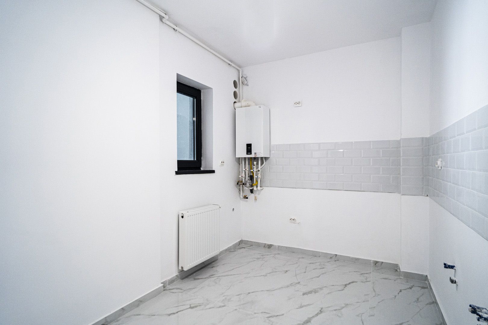 2 Camere, bucatarie inchisa, 58.2 mp, Bloc NOU, FINALIZAT, metrou langa bloc - Poză 8