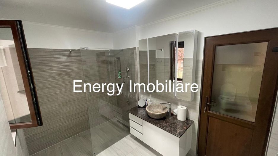 Apartamrnt lux cu 2 camere, zonă Central - Poză 8