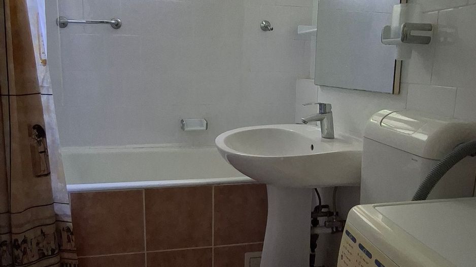 Apartament cu 2 camere - zona Medicina - Poză 17
