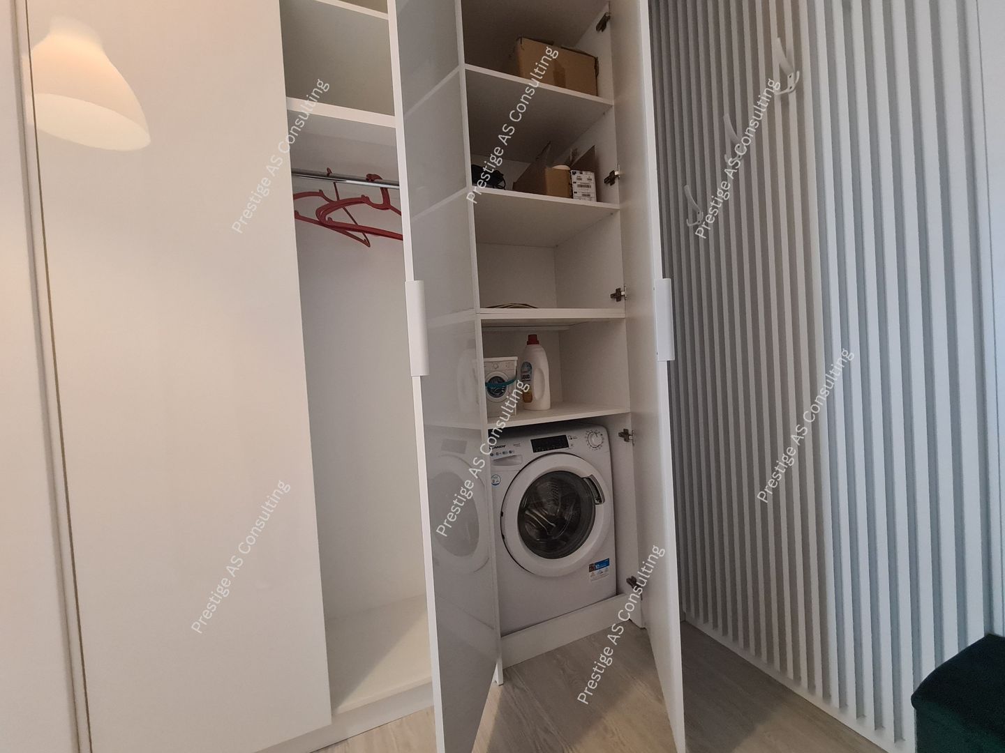 Apartament de lux cu 2 camere, etaj 2 cu parcare subterana - Torontalului - Poză 12