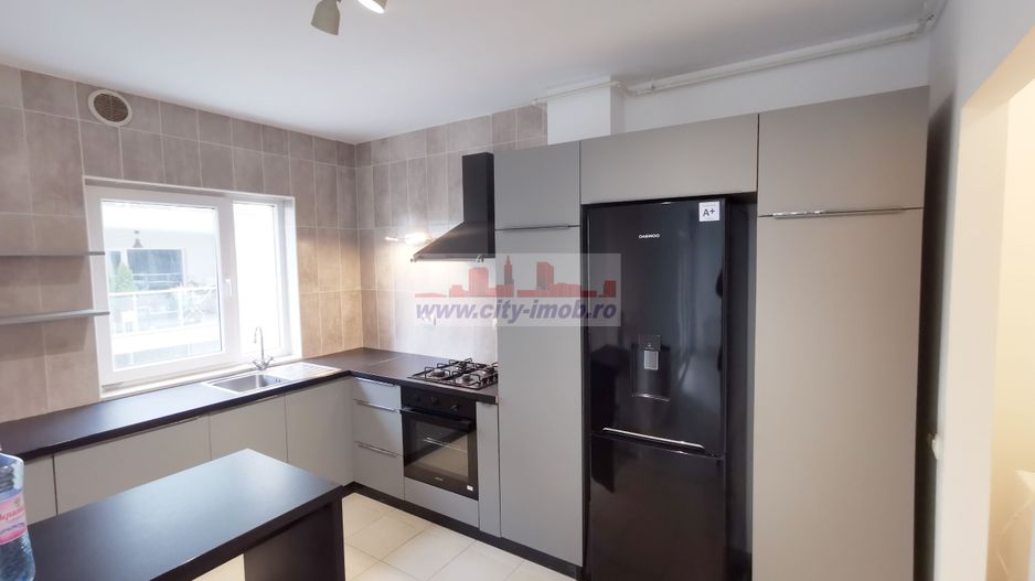 Vanzare Apartament 4 camere Baneasa - Poză 4