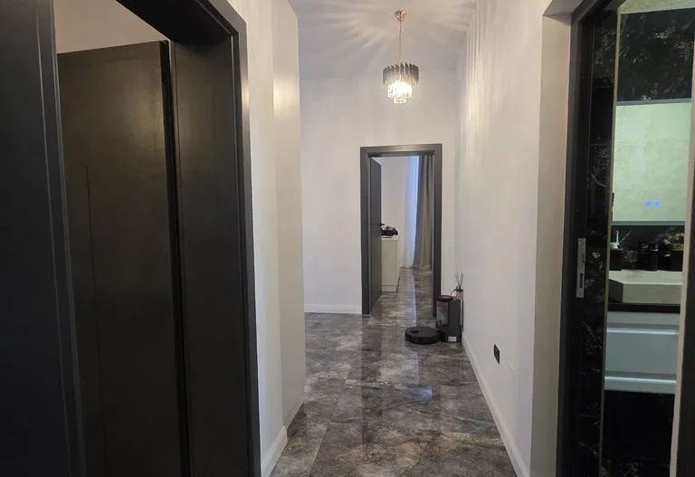 Casa- zona Metro - Poză 18