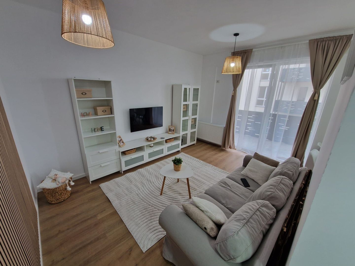 De inchiriat apartament 2 camere - Poză 1