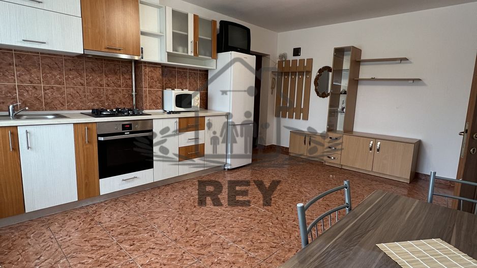 Apartament 3 camere nedecomandat ,bucătărie separată, Stefan cel Mare - Poză 13
