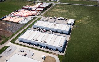 Parc industrial cu platformă betonată lângă A1 - Poză 1