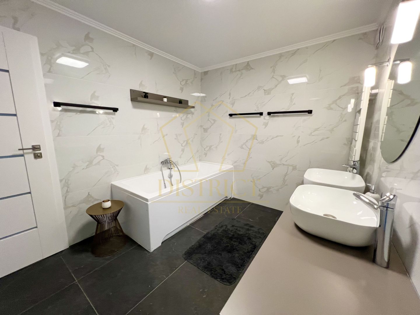 Casa superba cu 4 camere | Ciarda Rosie - Poză 15