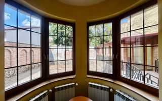 Casa de Închiriat Ultracentrala, 12 Camere, 10 Bai, 6 Parcari - Poză 3