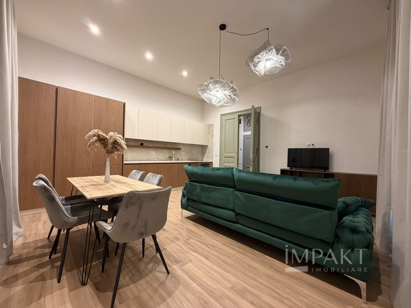Apartament lux, lângă Casa de Cultură a Studenților! - Poză 3