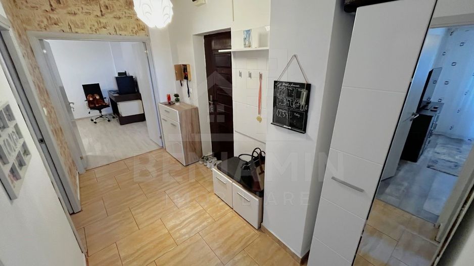 2Decomandate-65mp-Centrala-Mobilat-Utilat-Parcare-Craiovita-Penny - Poză 9