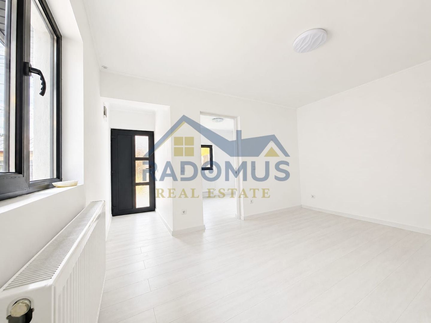 Casă renovată complet | 4 camere + Beci | Comision 0% | Str. Munteniei - Poză 8