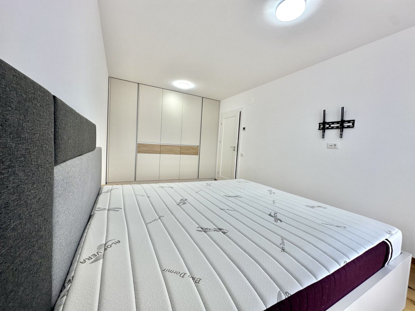 Apartament cu 3 camere decomandat de inchiriat, Urban Plaza - Poză 8