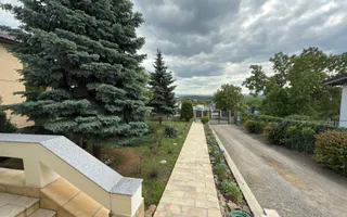 Proprietate deosebită în Aroneanu – 2 case pe teren generos de 1209 mp - Poză 12