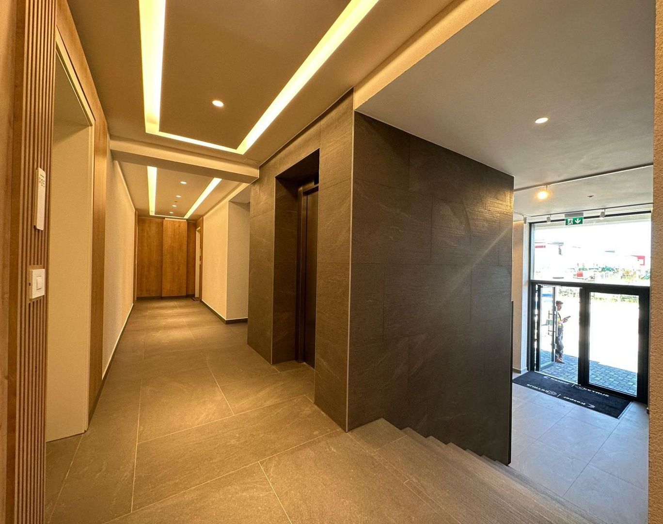 Vindem apartament NOU faza 5 Coresi Avantgarden - Poză 15