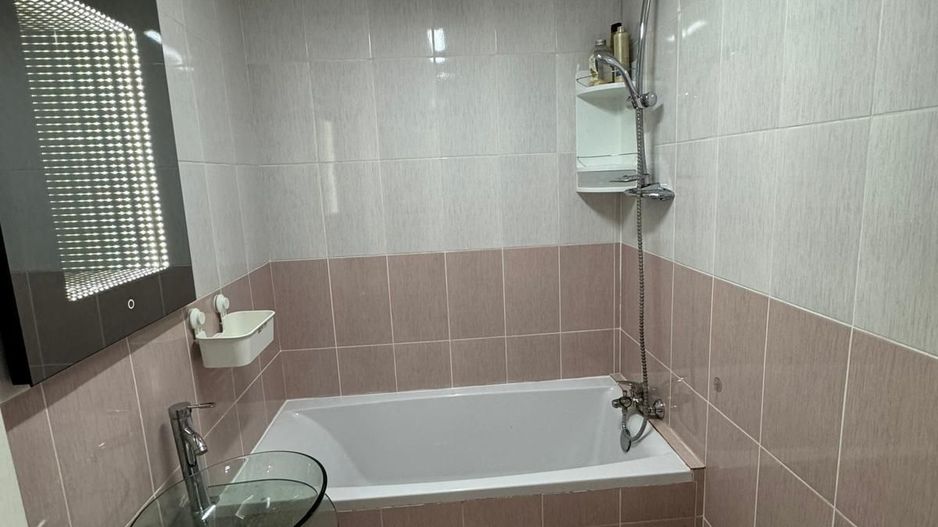 Garsonieră de închiriat – Șos. București, etaj 4 (deasupra CEC Bank) - Poză 6