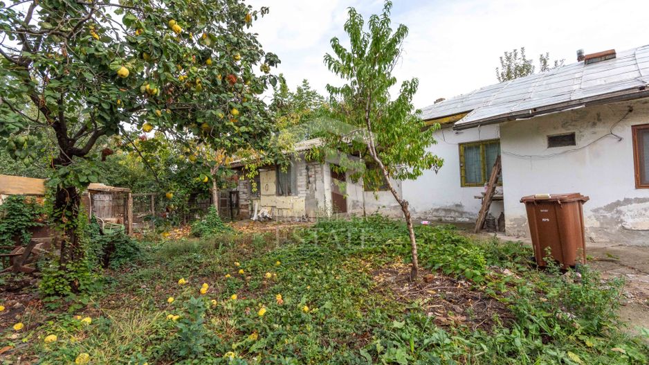 Straulesti - str. Pietrosita nr. 10, Casa demolabila cu teren 388 mp - Poză 9