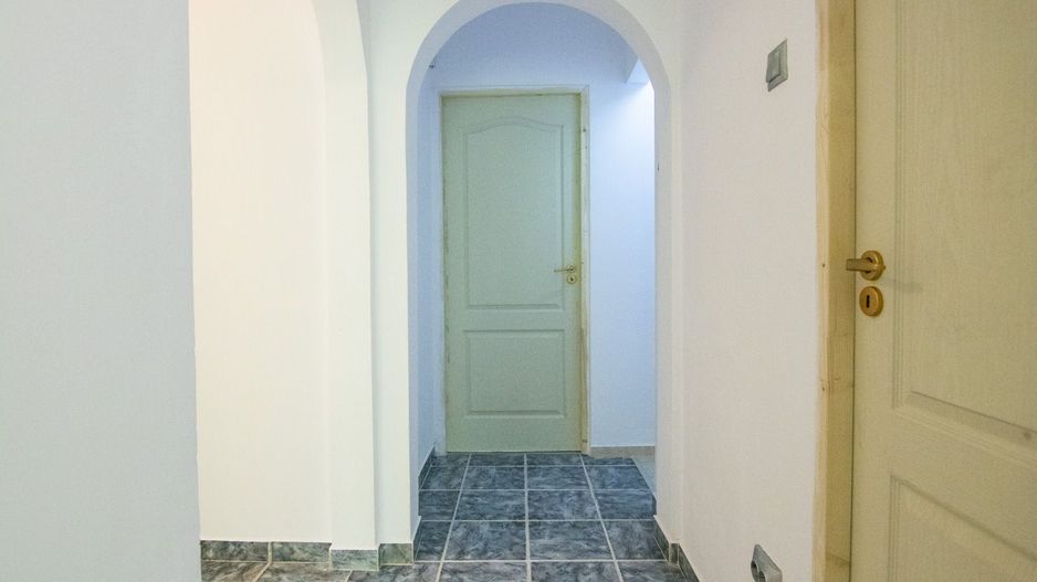 Dr. Taberei Bucla, Spatiu de birouri, doar firme, 4 camere, mutare imediata! - Poză 7