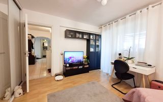 Apartament cu 3 camere, ultracentral - Poză 2