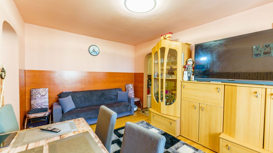 Apartament cu 3 camere în cartierul Vlaicu - Poză 8