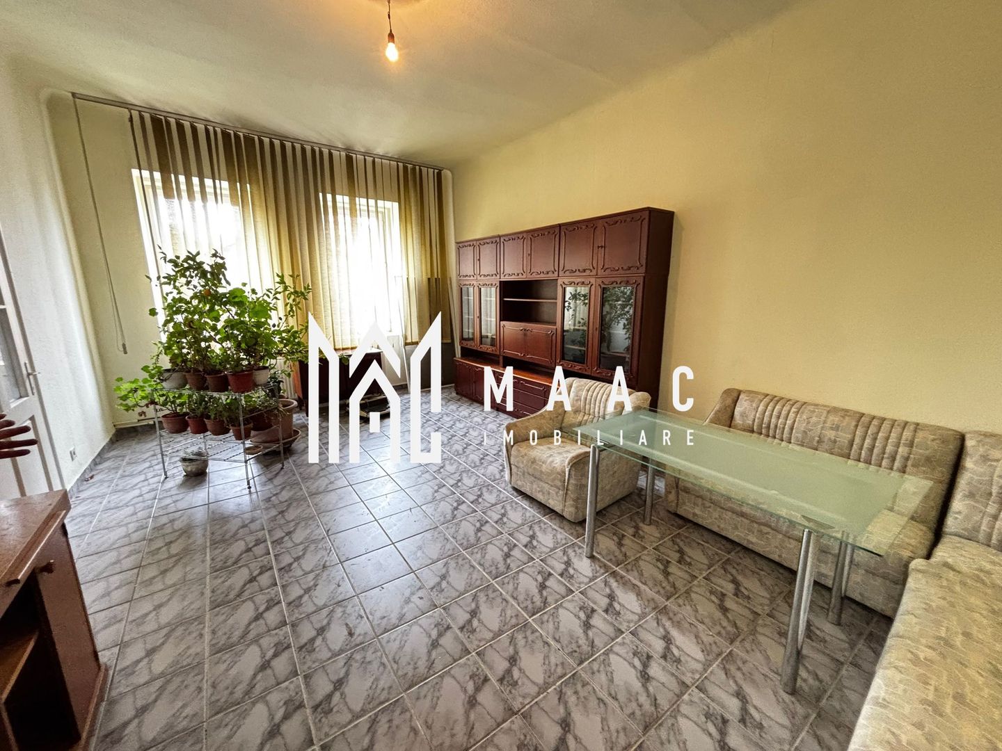 Casă individuală | Teren 1.652 mp | Curte liberă 846 mp | Șura Mica - Poză 1