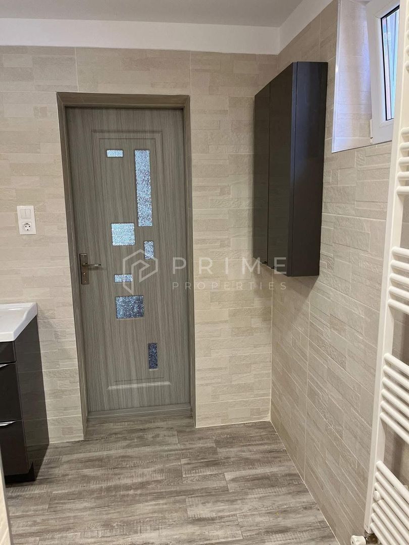 Casa cu front stradal,  7 Noiembrie, ideala clinica/cabinet/locuinta - Poză 8