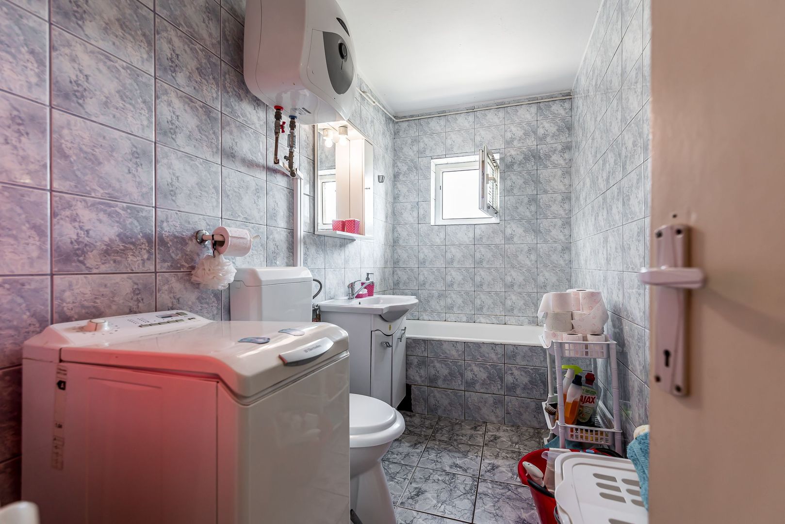 Apartament 2 camerel, bloc V8,  Zona 6 Vânători. - Poză 9