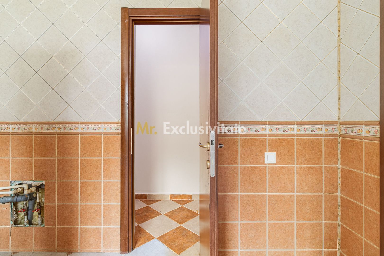 Duplex 4 camere 2 bai - complex inchis  - Sos Oltenitei - Poză 9