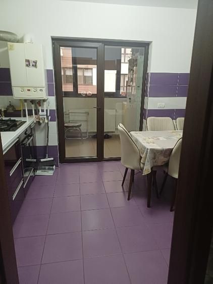 Inchiriere Apartament 2 camere- Aparatorii Patriei- Centrala proprie - Poză 2