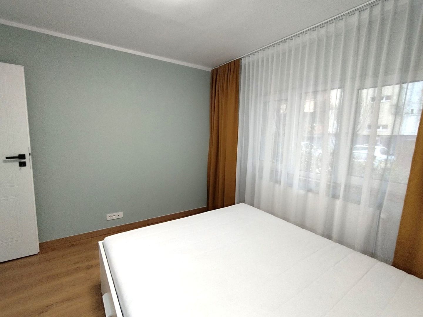 Apartament cu 3 camere finisat modern str. Louis Pasteur - Poză 7