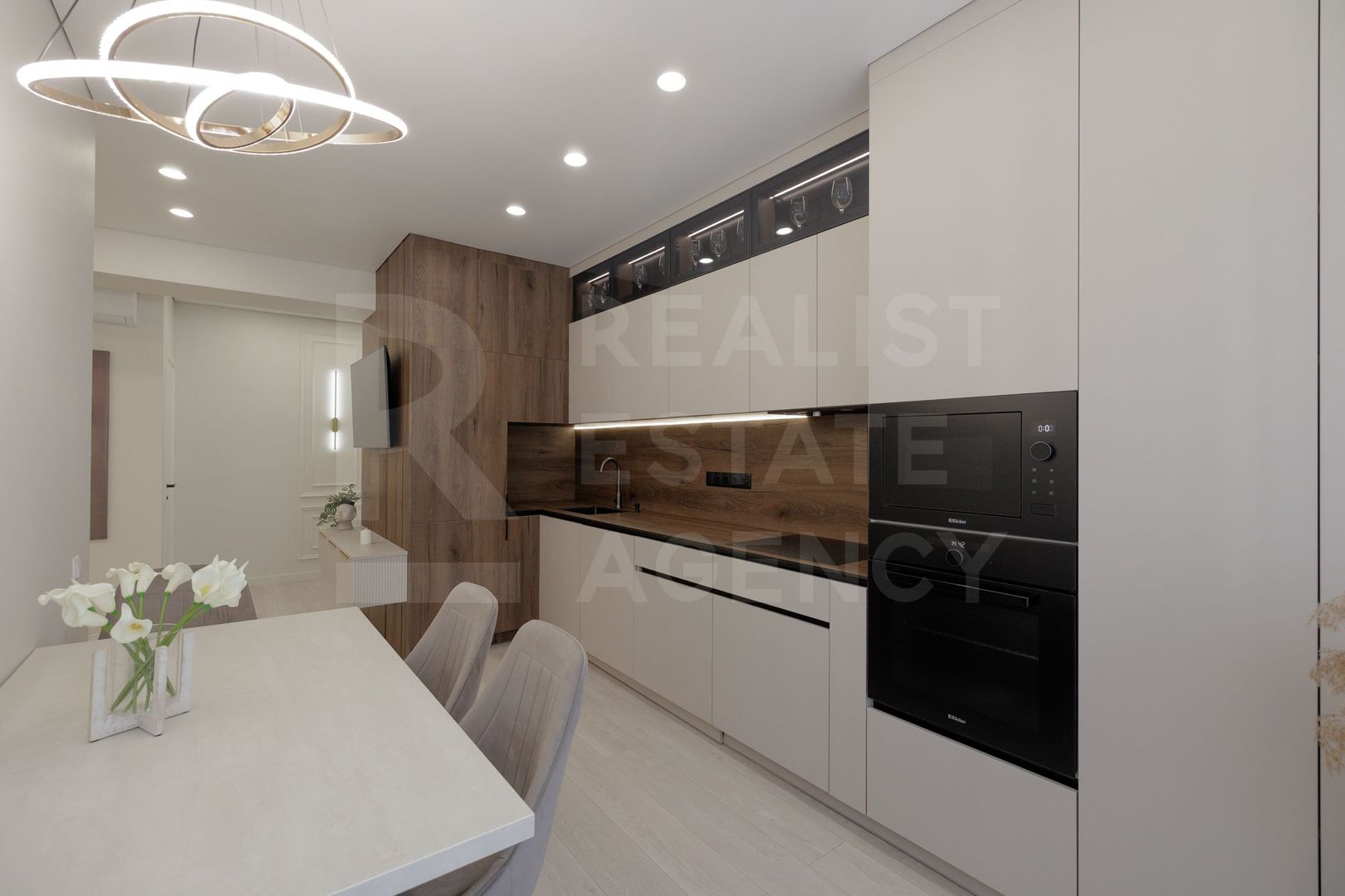 Vânzare, apartament, 3 camere, str. Calea Ieșilor, Sculeni - Poză 12