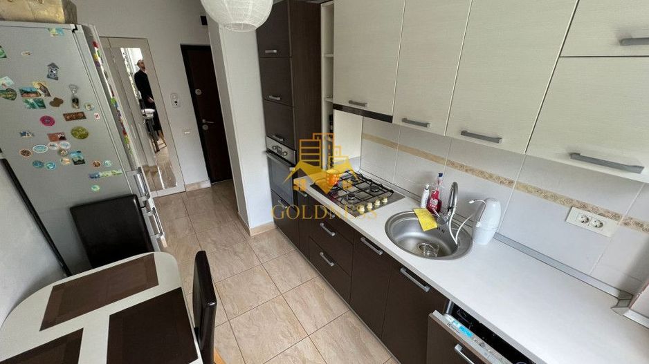 3 camere mobilat modern Piata Abator parcare proprie - Poză 4