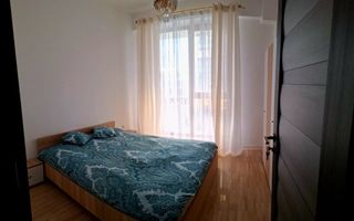 Apartament 3 camere prima închiriere Etaj 1/3 si parcare zona Șelimbăr - Poză 4